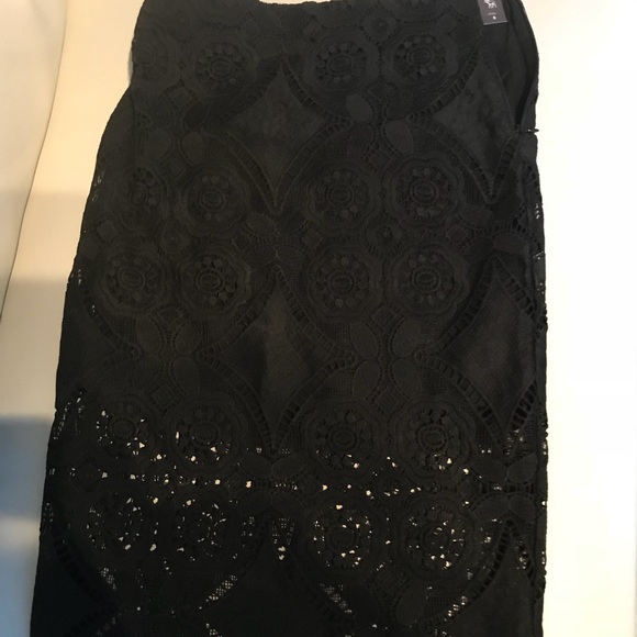 Abercrombie & Fitch Black over the knee lace skirt - Picture 2 of 4